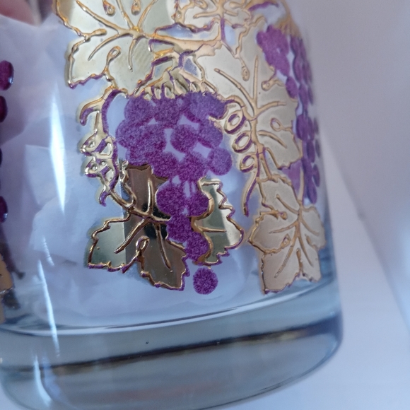 Vintage Tumblers Embossed with Grapes and Leaves. Gorgeous 22k Gold. Set of 4. - Picture 7 of 9